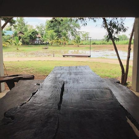 Resort Railumpoo Nakhon Sawan Buitenkant foto