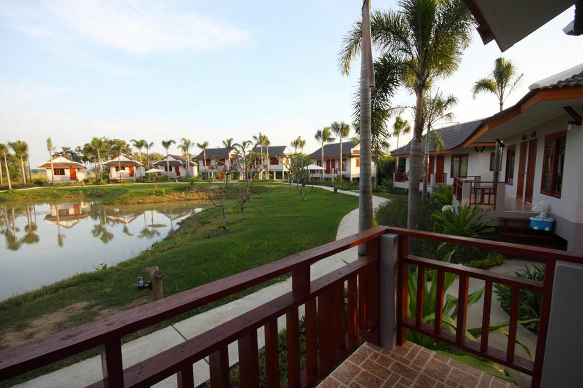 Resort Railumpoo Nakhon Sawan Buitenkant foto