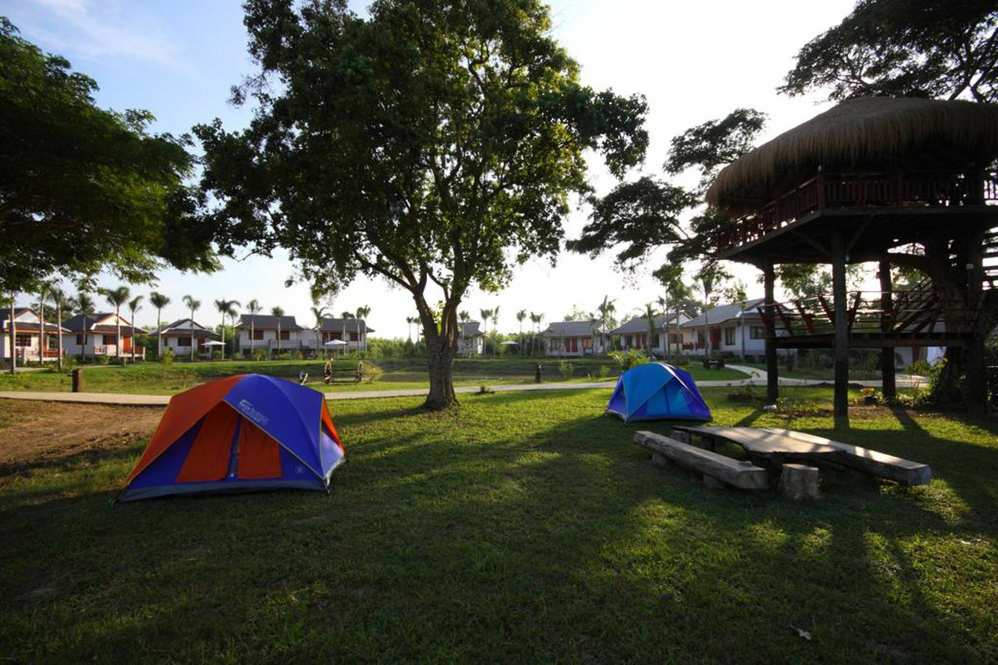 Resort Railumpoo Nakhon Sawan Buitenkant foto