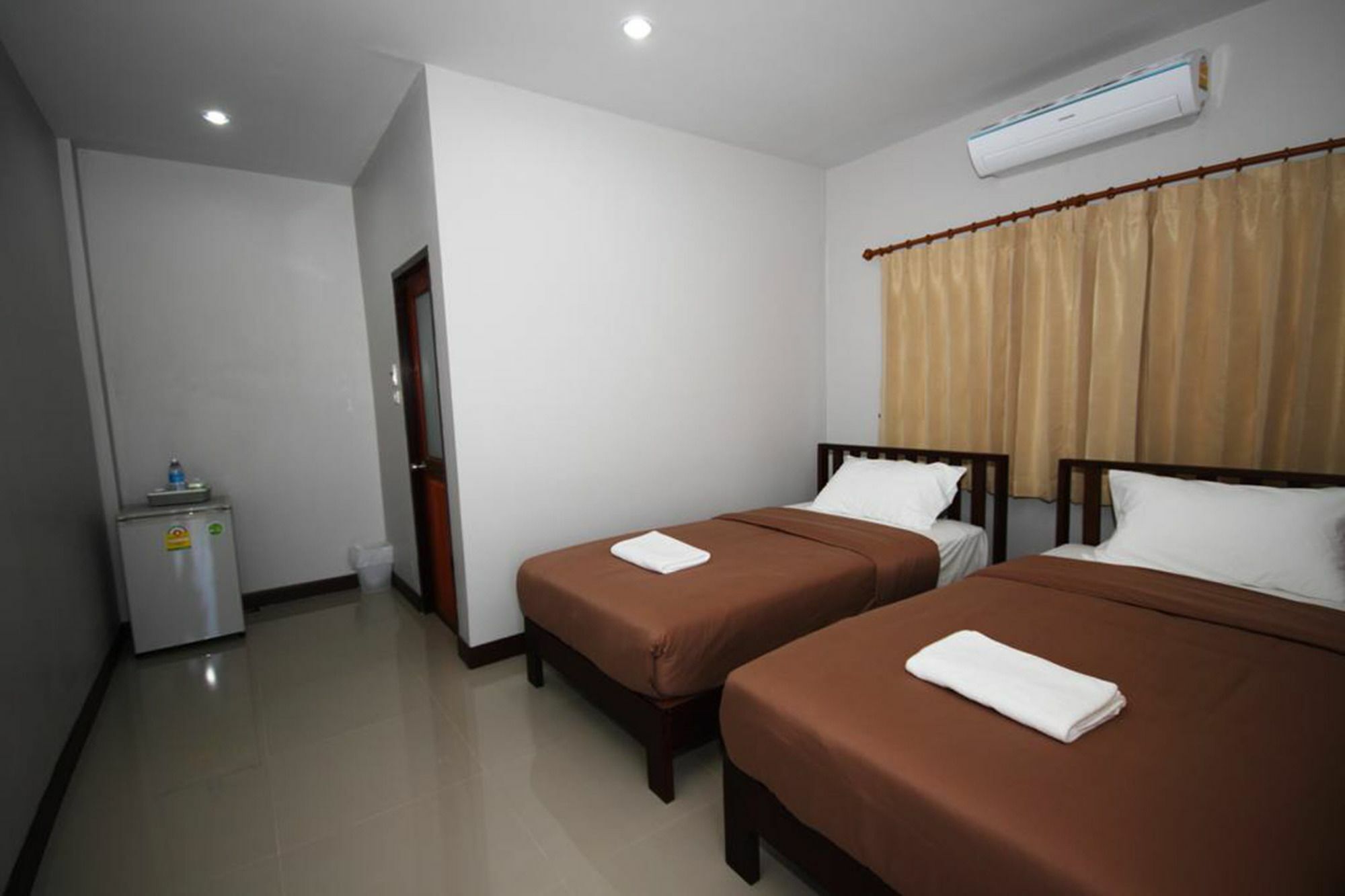Resort Railumpoo Nakhon Sawan Buitenkant foto
