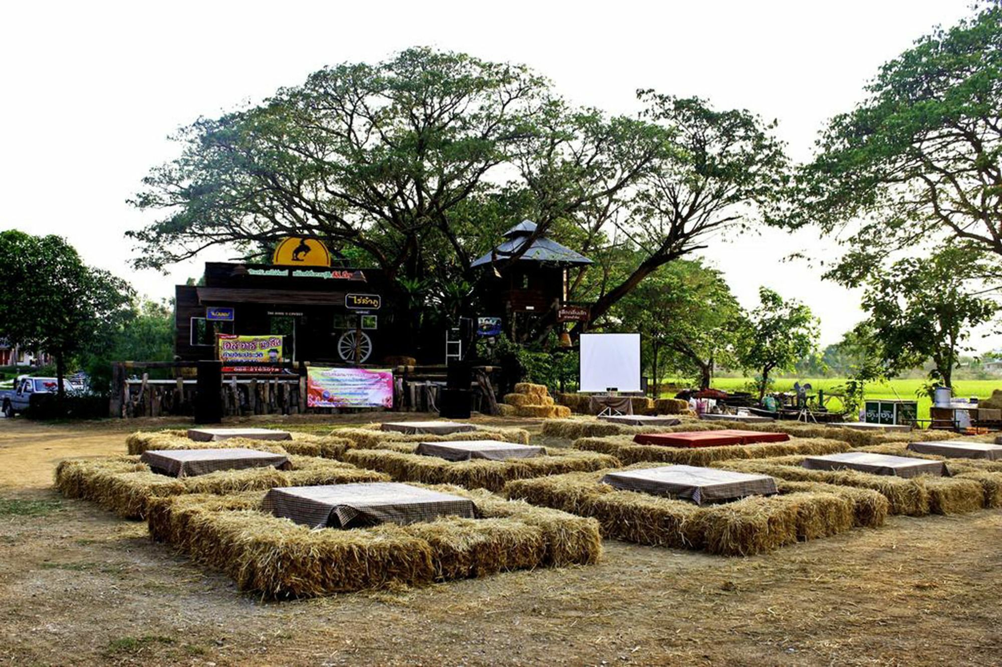 Resort Railumpoo Nakhon Sawan Buitenkant foto